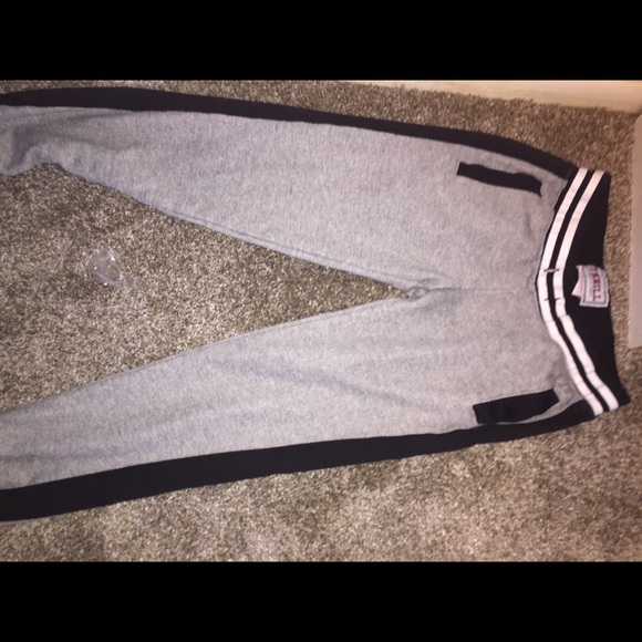 Jogger - Picture 2 of 2